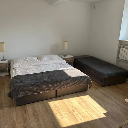 Nad Jeziorem Pod Wierzba Brdów