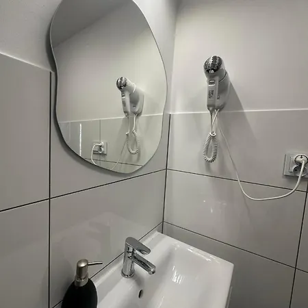 Nad Jeziorem Pod Wierzba Brdow