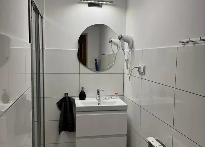 Nad Jeziorem Pod Wierzba * Brdow